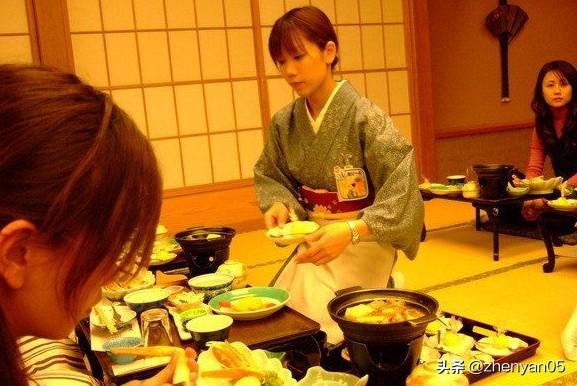 宝宝喜欢w型跪着坐(宝宝喜欢跪着坐怎么纠正)